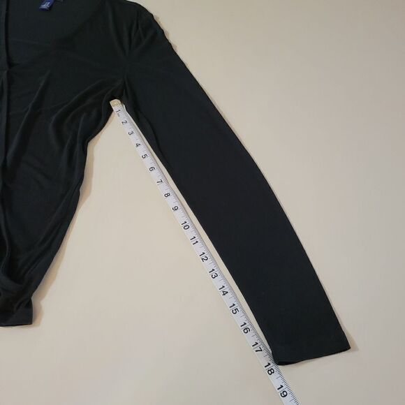 Gap Women's Black Crossover Surplice V-neckline Long Sleeve Top - Picture 6 of 10